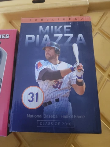 MIKE PIAZZA 2016 NEW YORK METS SGA BOBBLEHEAD STADIUM GIVEAWAY CITI FIELD READ!! Cover