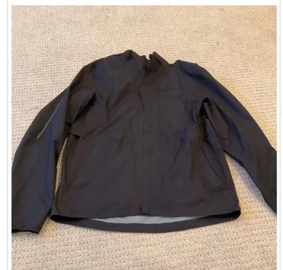 Lululemon Women's Black Outpour Shell Hooded Training Rain Jacket Size M - Image 1 of 4