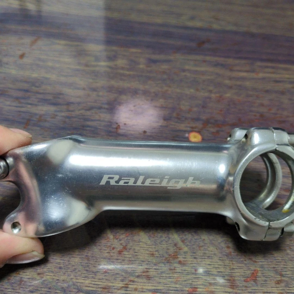 Haste de alumínio prata Raleigh - Imagem 1 de 1