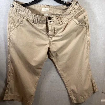 Maurices Mujer Talla 11/12 Caqui Capri Con Detalles Botones Foto 1 de 4