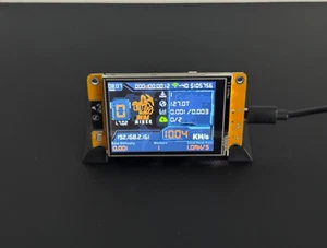 1000 KH/S - Bitcoin Nerdminer - 2,8 Display inkl. Ständer - NM Miner/ Nerd Miner - Bild 1 von 3