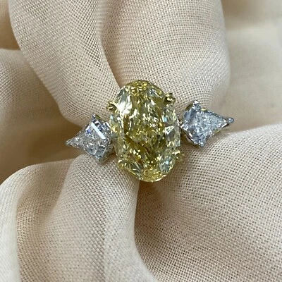 3 Stone 3Ct IGI Intense Yellow Oval Cut Lab Grown Diamond Ring 18K Gold 4.40Ctw - Image 1 of 4