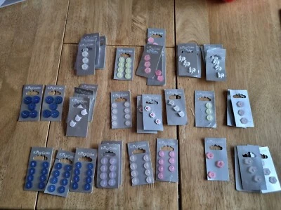 Mixed Buttons / Plastic Buttons / Assorted Buttons & Shapes / Arts & Crafts - Image 1 of 4