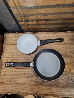 Sartén Prestige y sartén de leche Russell Hobs Foto 1 de 4