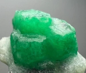 11. Hermoso espécimen de cristal esmeralda natural de 30 quilates, de Swat, Pakistán - Imagen 1 de 7