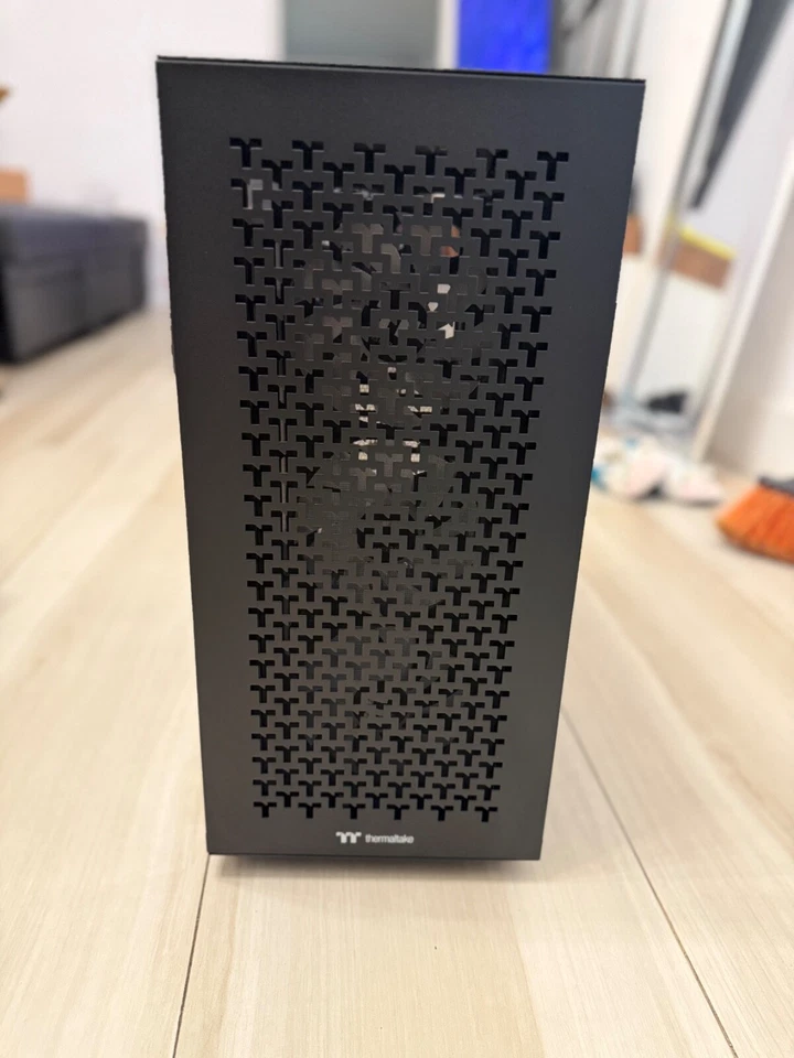 Thermaltake V350 TG ARGB Air Mid Tower Case - Black - Image 1 of 4