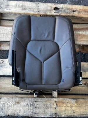 Cojín de asiento superior trasero derecho Porsche Cayenne S 2011-14 OEM Foto 1 de 4