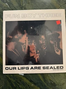 Fun Boy Three Our Lips Are Sealed Vinyl Single 12inch Excellent Con Chrysalis - Imagen 1 de 4