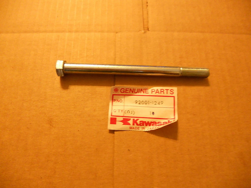 Nuevo de Lote Antiguo Kawasaki Bolt 10 x 130 H1R Mach III 92001-1249 Foto 1 de 1