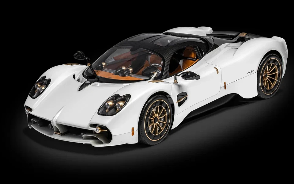 Preorder Q1/26 Pocher PAGANI UTOPIA COUPE 2023 1:8 Model Car WHITE HK123 KidBX - Image 1 of 4