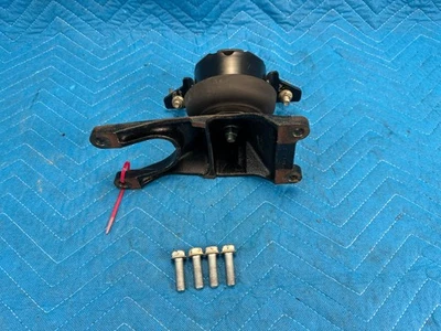 雷克萨斯 GX470 前发动机安装带支架和螺栓乘客侧 2003 - 2009 原始设备制造商 — 第 1/4 张图片