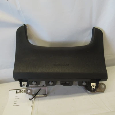 2010–2015 Toyota Prius Knee Airbag (Instrument Panel Lower) OEM 7390047020C0 Foto 1 de 2