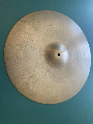 Platillo de paseo turco vintage Avedis ZILDJIAN 20" 5,5 libras ¡GRAN SONIDO! ¡LQQK! Foto 1 de 4
