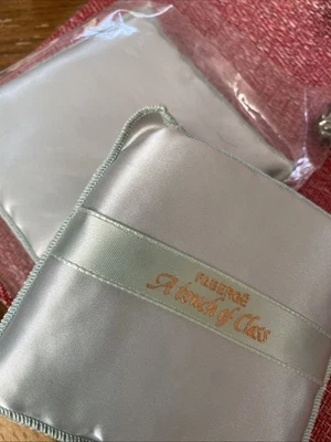 Almohadillas de polvo corporal perfumadas Faberge A Touch of Class de colección NOS solamente Foto 1 de 4