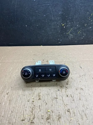 2010 to 2013 Hyundai Tucson Ac Heater Climate Control Temperature T6256 DG - Image 1 of 4