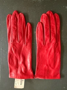 Vintage Neiman Marcus Gloves Women Size 7 Red Leather Silk Lined NEW NOS - Picture 1 of 9