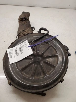 Toyota Pickup, Air Cleaner, Carbureted, 81-84, 2.4L, 22R, 17700-35081, Factory - Image 1 of 4