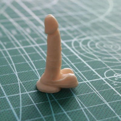 Q6-5 1/6th Toy-Penis Model SM Prop for 12" Phicen HT Women Body Doll Scene
