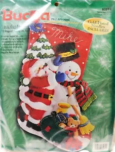NUEVO EN PAQUETE 83974 SANTA & FROSTY Bucilla 18" Navidad Medias Fieltro Joyas Lentejuelas Kit - Imagen 1 de 2