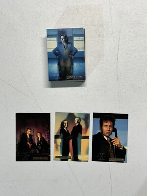 THE X-FILES SEASON 2 COMPLETE 72-CARD TV SHOW TRADING CARDS SET 1996 TOPPS NM - Image 1 of 4