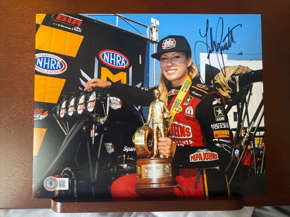 Foto firmada autografiada por Leah Pritchett 8X10 certificado de autenticidad Bas Beckett BK60195 Foto 1 de 1