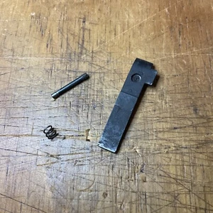J C Higgins 12 ga Model 20 Cartridge Stop Left Early Style - Picture 1 of 2