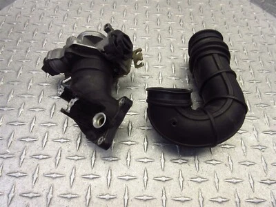 2004 01-04 Aprilia Atlantic 500CC Scooter Acelerador Cuerpo Conjunto Colector de admisión Foto 1 de 4