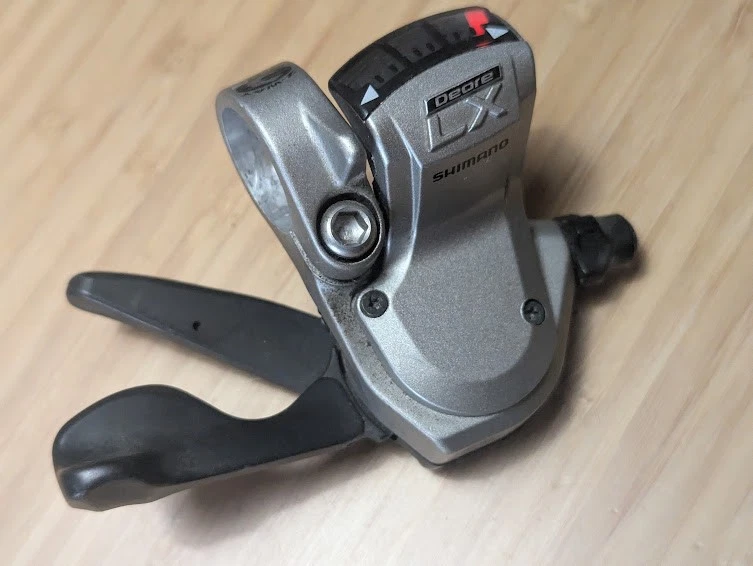 Deore LX SL-M560 9speed RIGHT ONLY shifter. Vintage MTB Made in Japan - Изображение 1 из 4