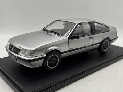 1:24 Opel Monza A2 GSE WHITEBOX Diecast modelcar - Image 1 of 4