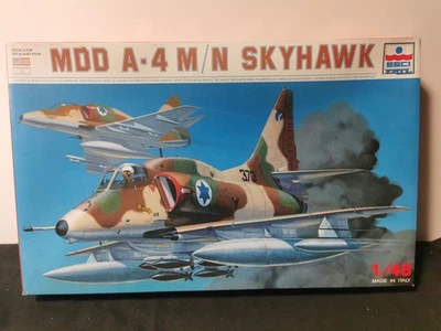 esci  McDonnell-Douglas A-4M/N Skyhawk II ESCI   No. 4016  1:48 - Immagine 1 di 4