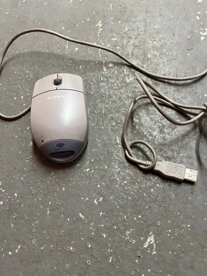 Sony MSAC-US5 Memory Stick Card Reader  Wired USB Optical Mouse - Image 1 of 4