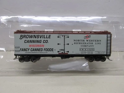 RED CABOOSE-#RR-34313-01-BROWNSVILLE CANNING-REEFER #13250-HO SCALE - Image 1 of 4