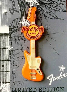 2013 HARD ROCK CAFE FOXWOODS FENDER CHITARRA METALLO SPRUZZATO SERIE LE PIN - Foto 1 di 1