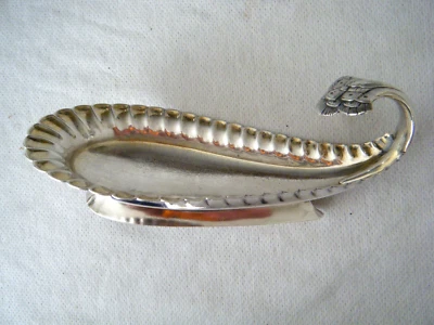 Plato Tiffany 'Egyptian Revival' c. 1873 plata esterlina oliva o Bon Bon Foto 1 de 4