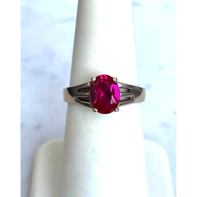YELLOW GOLD & LAB-CREATED RUBY SOLITAIRE RING SIZE 6 SKY - Image 1 of 4