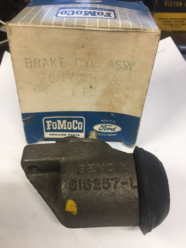 НОВЫЙ FORD C1TT2062A 1964-1966 F350 P350 P400 ПРАВОЕ ПЕРЕДНЕЕ КОЛЕСО ЦИЛИНДР - Изображение 1 из 1