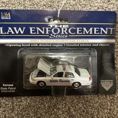 SpecCast Tennessee State Police  2001 Ford Crown Victoria 1:64 diecast - Image 1 of 4