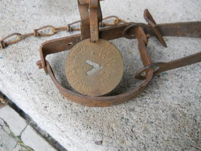 Vintage Victor Oneida #1 Steel Single Animal Trap - Image 1 of 4
