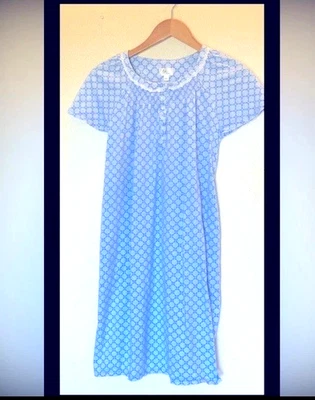 Camisón de algodón ARIA talla pequeña azul blanco ribete de encaje cuello calado botones EC Foto 1 de 4