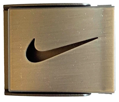 EXCELENTE HEBILLA DE CINTURÓN NIKE SWISH DE METAL PARA CINTURONES DE LONA O CUERO DE 1 1/2" ~ NUEVO Foto 1 de 4