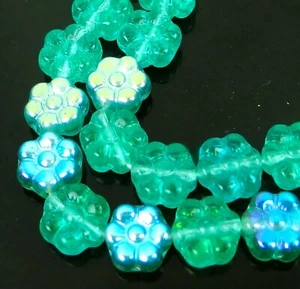 25 Czech Glass Daisy Flower Beads - Cool Mint Green AB Moonstone 8mm - Picture 1 of 3