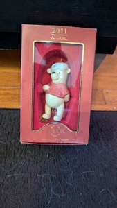NIB LENOX 2011 ANNUAL WINNIE THE POOH'S SANTA SURPRISE ORNAMENT - Picture 1 of 2