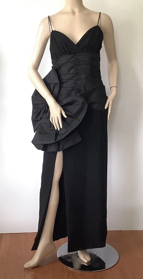 Victor Costa Saks Fifth Ave. Talla 6 Vestido/vestido negro con lazo gigante Foto 1 de 4