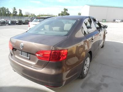 Bomba de combustible usada se adapta a: conjunto de bomba Volkswagen Jetta 2012 exc. City Sdn en tanque 2 Foto 1 de 4