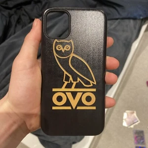 Ovo Phone Case - Photo 1 sur 3