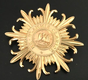 Vintage Brooch Pin Medieval Gold tone Jewelry lot y - Picture 1 of 2