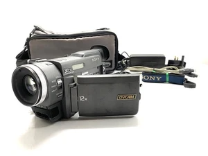 SONY DSR-PD100 Mini DV Tape Digital Video Camera HANDYCAM Complete Set TRV900 - Picture 1 of 18