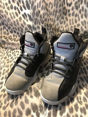 Jordan Jumpman Team 845202-007 Preto/Cinza Lobo/Rosa/Branco Juvenil Tamanho 1 Y - Imagem 1 de 4