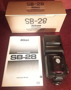Nikon SB-28 Autofocus Speedlight Flash for Nikon SLR Cameras with Leather Bag - Picture 1 of 15