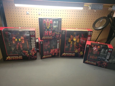 Transformers TFC Ares  ( Predaking )   All 5 Robots Cover